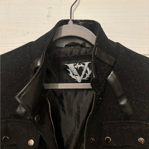 Black Utility Jacket with Military-Inspired Design in size small - Picture 10 of 15